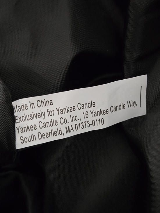 YANKEE CANDLE Black Quilted Classic Chic Tote Bag with Patent Straps - Picture 5 of 7